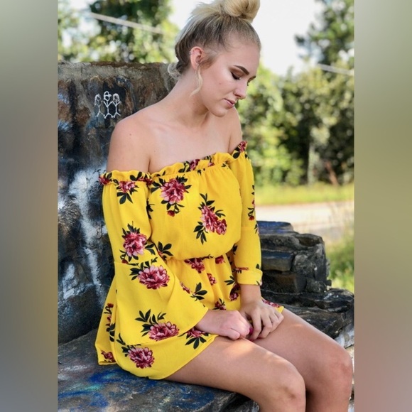Toxik3 Yellow Floral Off The Shoulder Long Sleeve Romper Size Medium - Picture 4 of 11